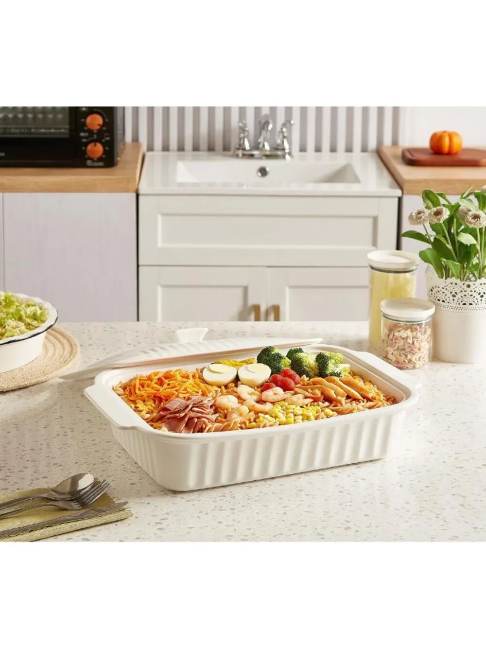 Large 5.5 Quart Ceramic Baking Dish with Lid - Versatile Lasagna & Casserole Pan
